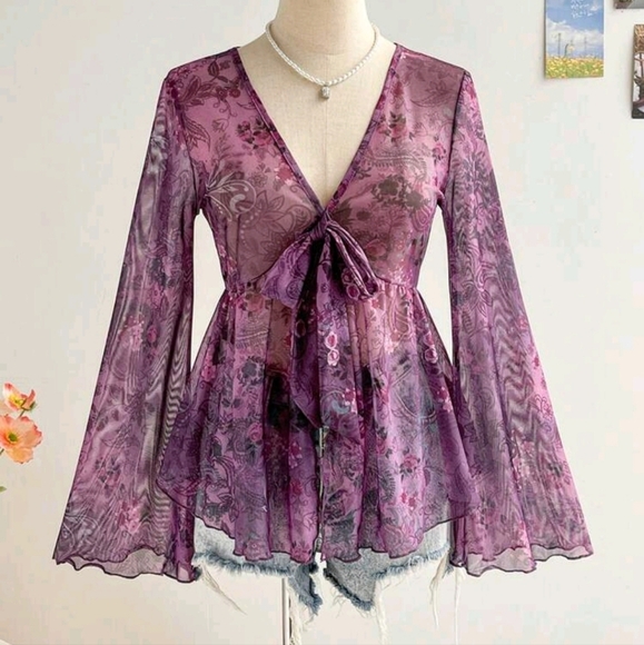 Women's Retro Print V-Neck Tie Front Bow Flare Sleeve Asymmetrical Hem Blouse - Picture 1 of 4